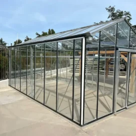 Recreational greenhouse (approx. 14m²)